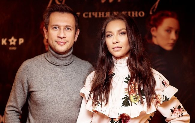 Логунова и Ступка, сын Ротару и другие знаменитости на показе фильма "Мария – королева Шотландии"