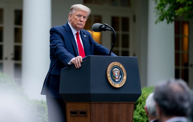 Трамп продовжив санкції проти КНДР на рік