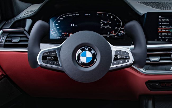 Для майбутніх безпілотників: BMW анонсувала складане кермо у формі штурвала