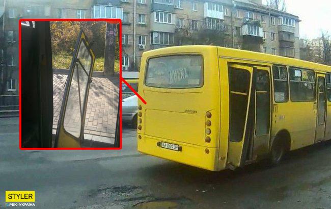 Вот такой гиперлуп: в Киеве у маршрутки на ходу отвалились двери