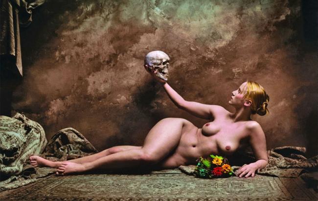 Фотохудожник из России попросил Следственный комитет проверить наличие Бога и наказать руководство церкви