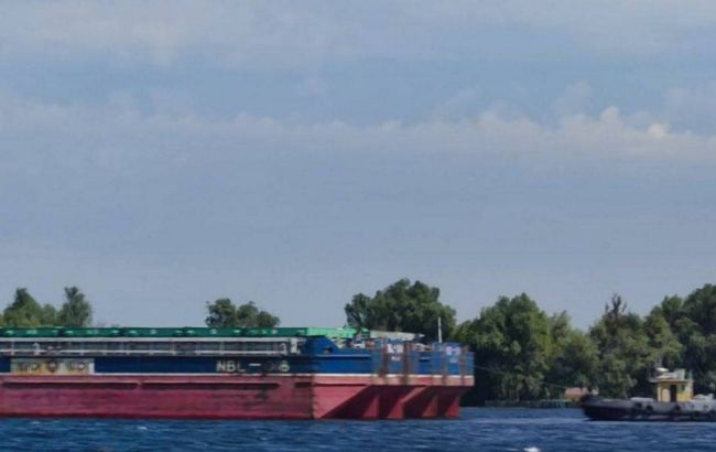 Окупанти вкрали знамениту херсонську баржу: на ній возили кавуни до Києва