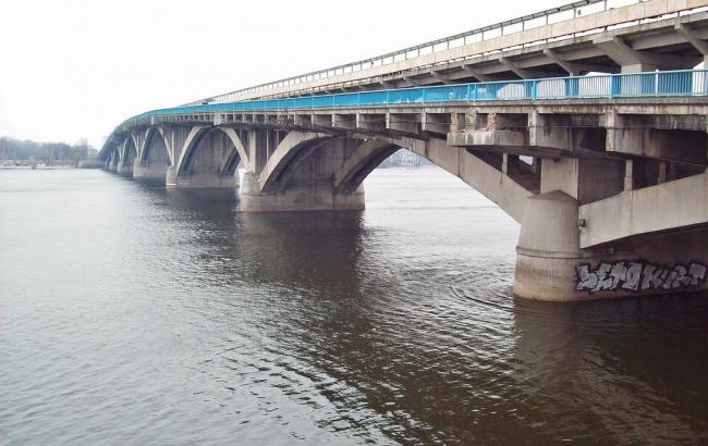 Движение транспорта на Русановке в Киеве ограничат на трое суток