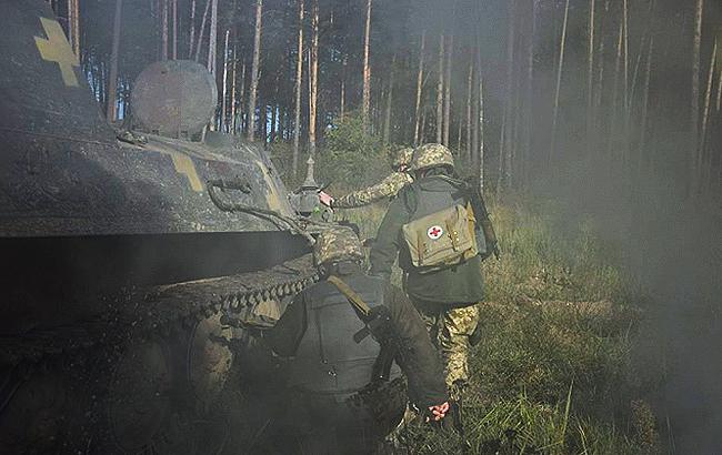В районе ООС ранен украинский военный