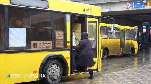 Транспорт для вакцинованих: в Рівненській області посилюють обмеження для нещеплених
