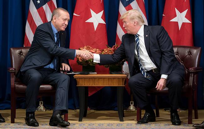 Трамп і Ердоган обговорили зміцнення відносин між США і Туреччиною