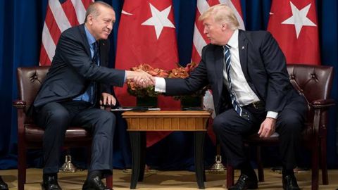 Трамп подзвонив Ердогану і закликав його припинити вогонь у Сирії