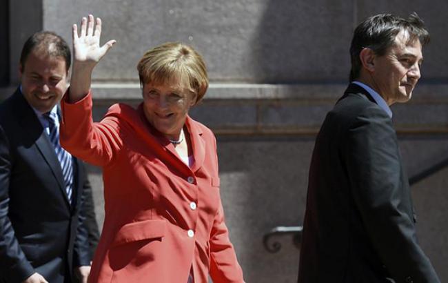 Меркель заявила, что санкции в отношении РФ пока "неизбежны"