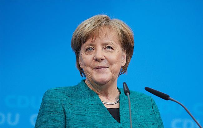 Меркель: Германия и Франция продолжат сотрудничество для урегулирования минского процесса