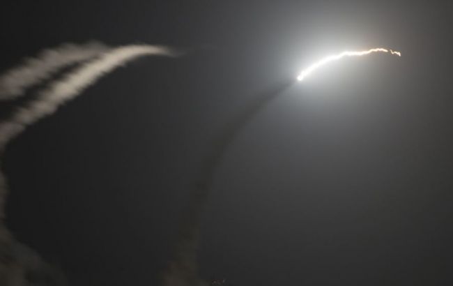 Ракетный удар США уничтожил базу в Сирии, погибли не менее 4 военных, - правозащитники