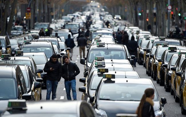 В Испании продолжаются массовые забастовки против Uber