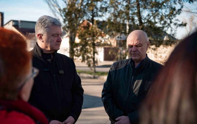 Порошенко: нікому не дозволимо стерти пам&rsquo;ять про Героїв Бузкового гаю в Херсоні