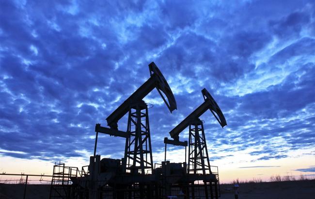 Цена на нефть Brent выросла до 53 долларов за баррель