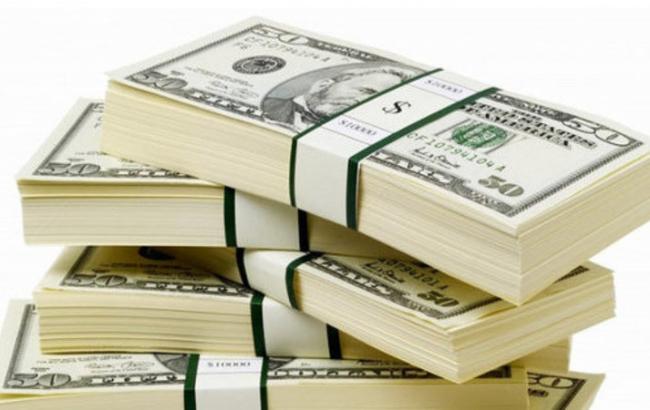 Готівковий курс долара в продажу впав до 27,26 гривень