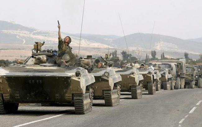СНБО зафиксировал переброску 32 российских танков, 16 гаубиц и 30 "КамАЗов" в Луганскую обл