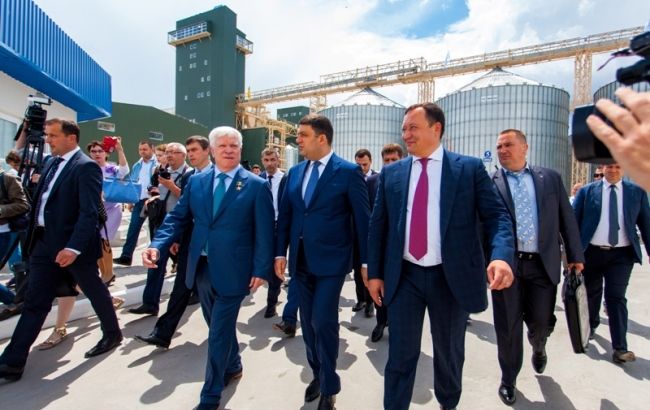 Такие предприятия как "НИБУЛОН" творят современную историю и сильную Украину, - Гройсман