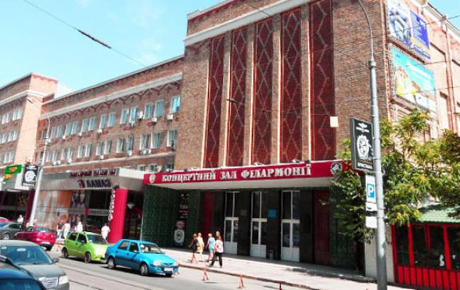 Филармонию и госакадемию искусств и культуры нужно перенести из оккупированного Луганска, - губернатор