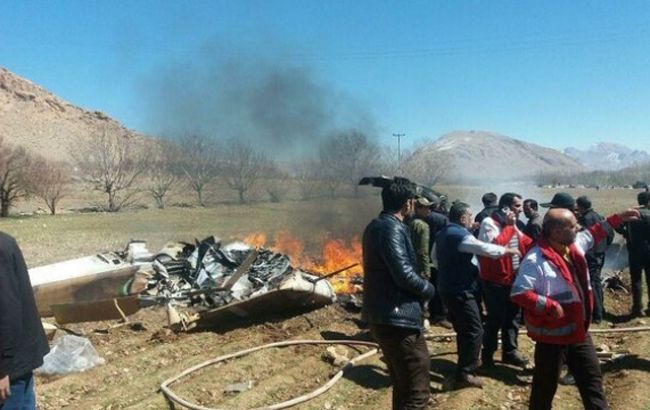 В Иране разбился спасательный вертолет