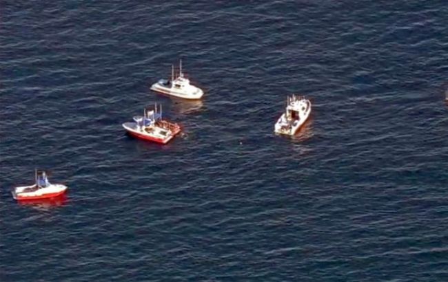 В США два самолета после столкновения упали в океан