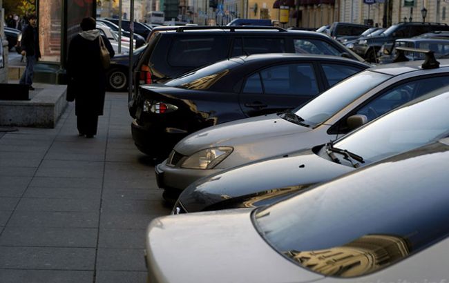 В Киеве ликвидируют незаконные автостоянки, - "Киевтранспарксервис"