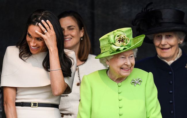 Вона не сором'язлива фіалка: королева знову незадоволена Меган Маркл