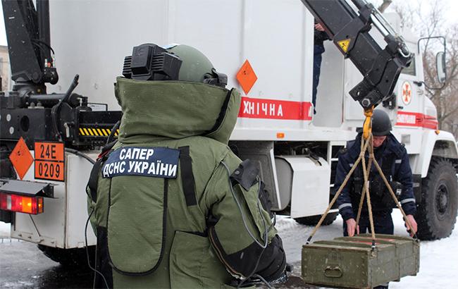 На Донбассе в результате взрыва пострадал пиротехник ГСЧС