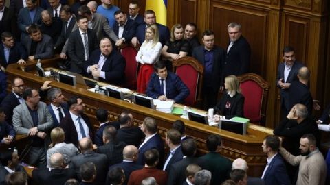 Рада рассмотрит около 20 законопроектов в четверг