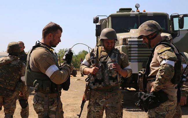 Полк "Азов" заявляє про 6 загиблих українських військових в ході атаки бойовиків в с. Пєски