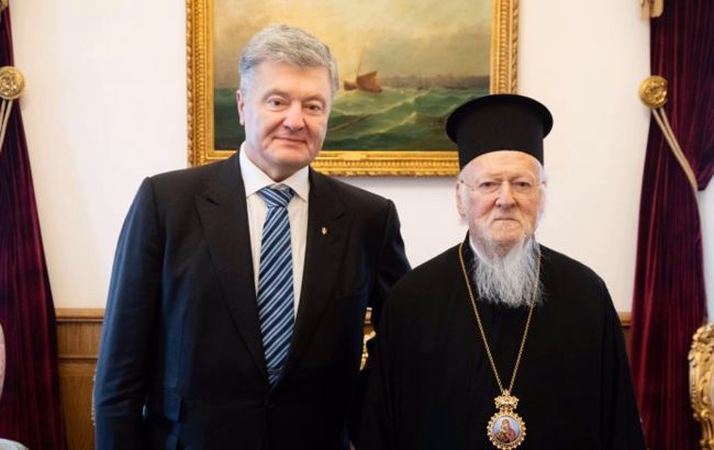 Порошенко обсудил с патриархом Варфоломеем дальнейшее развитие ПЦУ