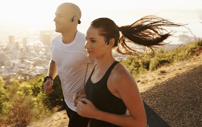 Мозок реагує: вчені розповіли, під яку музику корисніше всього займатися спортом