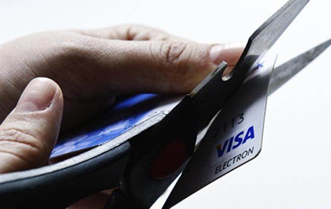 Visa відключила від своїх послуг банки в Криму