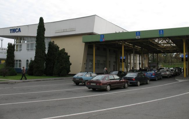 У Закарпатській області прикордонники затримали хорвата, розшукуваного Інтерполом