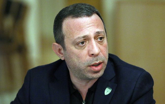 Корбан рассказал о требовании Порошенко покинуть страну еще в марте