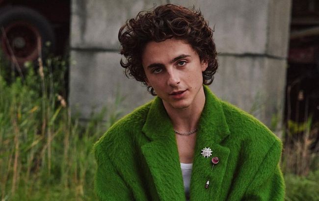 Тимоти Шаламе на презентации фильма "Вонка" в Лос-Анджелесе показал, как носить кожаный костюм (фото)