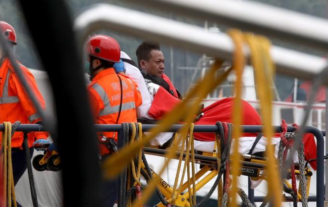 На нефтяном танкере у берегов Гонконга произошел взрыв