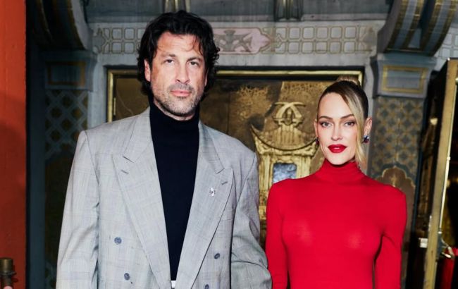 Бывший "Холостяк" Чмерковский поразил стильным парным "луком" с женой