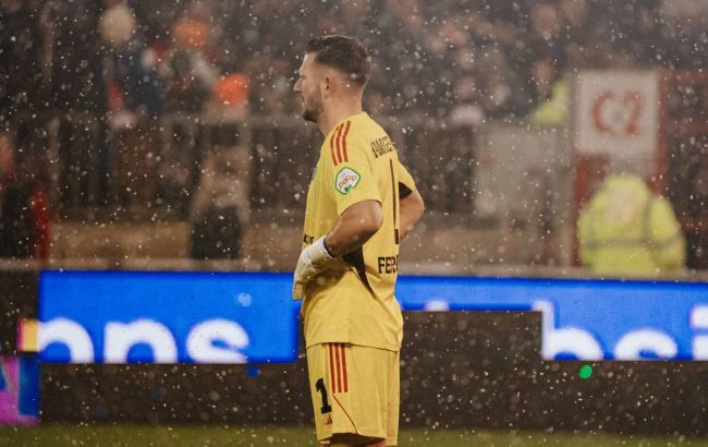 Португальский вратарь оформил автогол года в знаменитом дерби Германии: видео