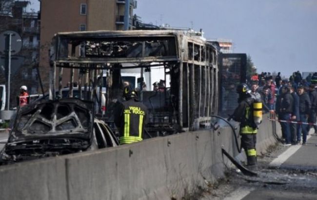В Італії водій підпалив шкільний автобус з дітьми