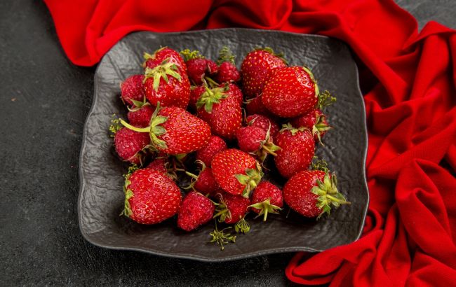 Полуниця як мед, а не водяниста: посадіть ці сорти, аби влітку не знати, куди дівати врожай