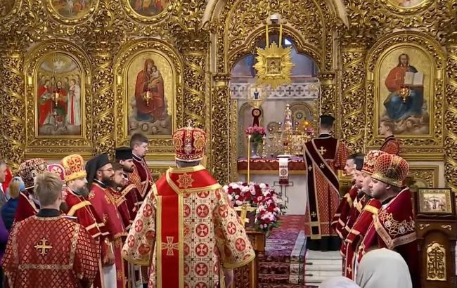 Воздвиження Хреста Господнього: як відзначає свято ПЦУ й чому воно "чіпляє" кожного