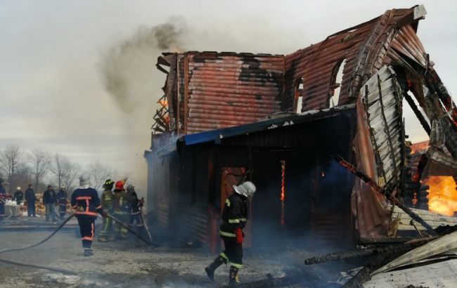 Рятувальники ліквідували пожежу в будівлі монастиря ПЦУ в Івано-Франківській області