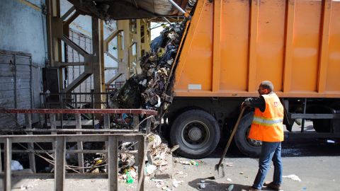 Сміттєвий тероризм: хто продовжує возити на територію Дніпропетровської області відходи зі Львова