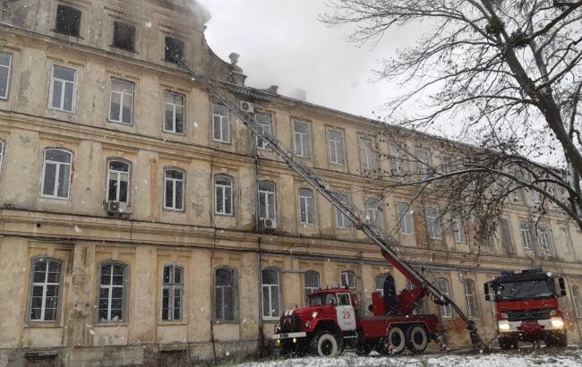 Пожежу у лікарні у Львові локалізовано, - ДСНС