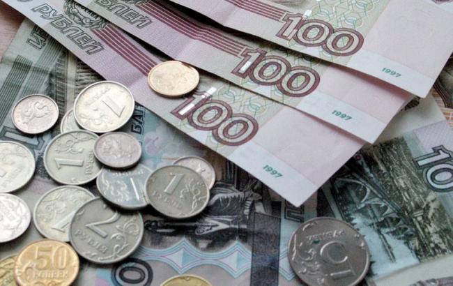 Курс рубля падає на Московській біржі
