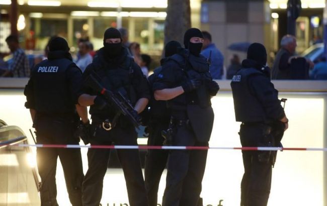 Поліція Німеччини заперечує зв'язок мюнхенського стрілка з ІДІЛ