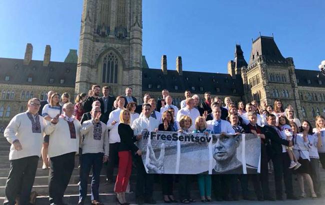 Парламентарии Украины и Канады провели акцию в поддержку политзаключенных в РФ