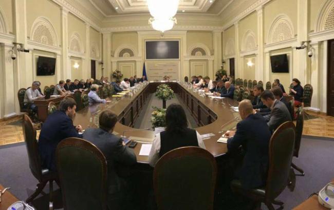 Комітет рекомендує Кабміну перевірити обґрунтованість підвищення ставок за вагони УЗ