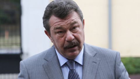 Зеленський звільнив міністра оборони часів Кучми з військової служби