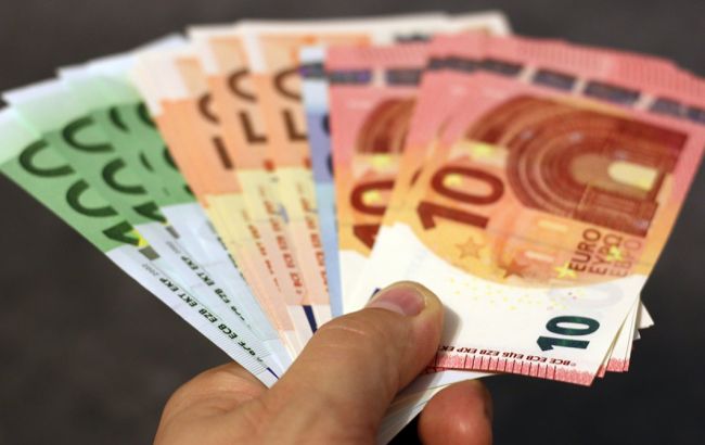 Курс євро впав до нового мінімуму за чотири роки