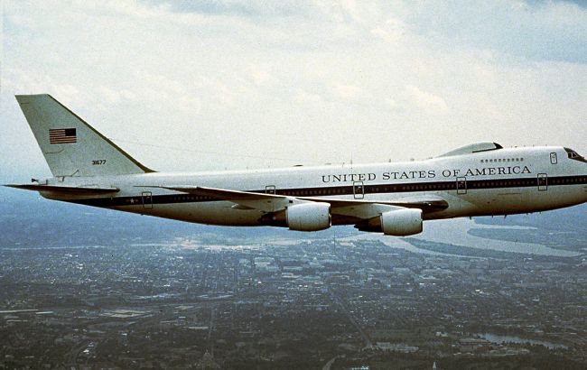 Через 50 років: США розробляють новий "літак судного дня"